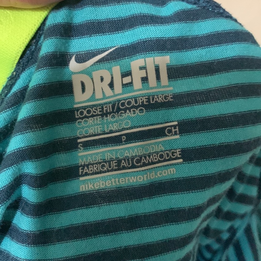 Nike Tank - Picture 3 of 3
